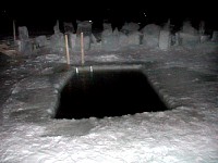 ihole1.jpg